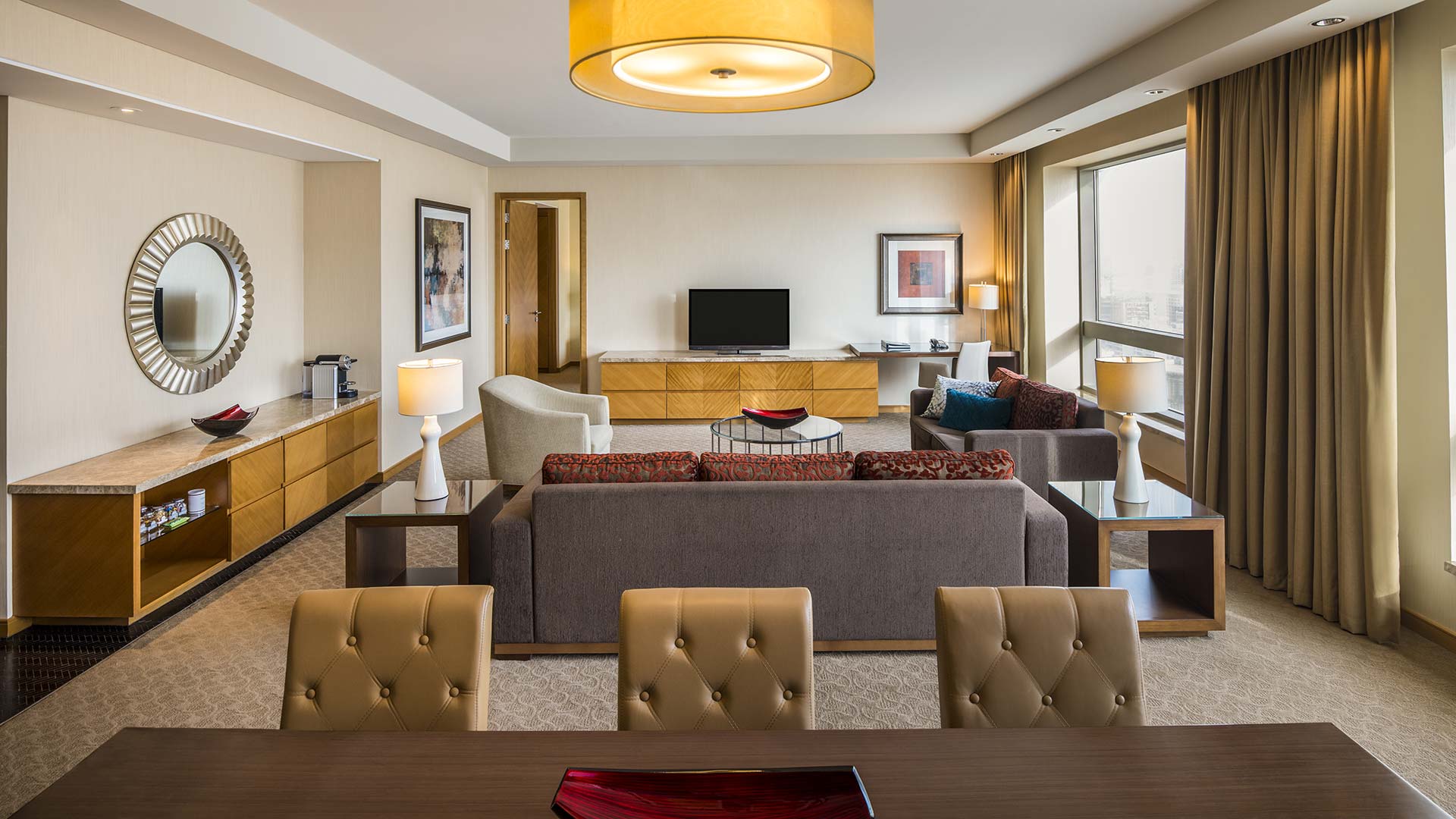 swissotel-al-ghurair-b1p8-premium-living-area-444-2