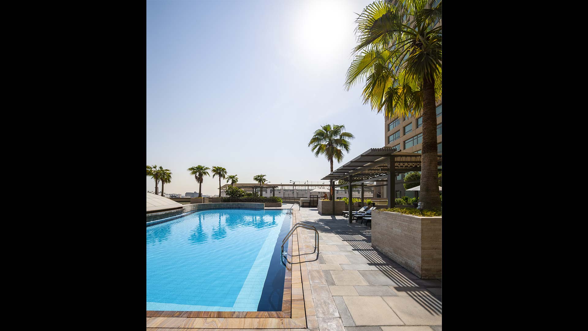 swissotel-al-ghurair-b1p8-swimming-pool-32-edit-2