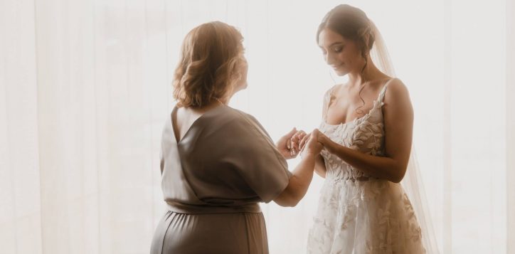 hb1p8-bride-mother-emotional-moment-2-min-2