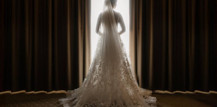 hb1p8-bride-window-shot-min-2