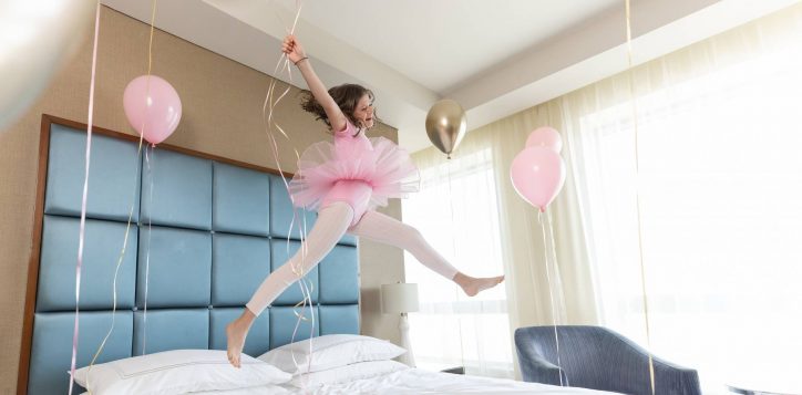 ballerina_family-room-1-min-2