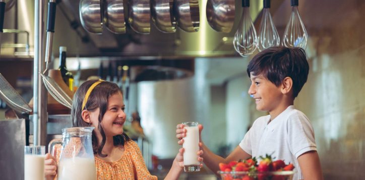children-in-the-kitchen-min-2