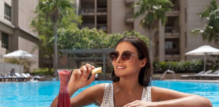 woman-at-the-pool-2