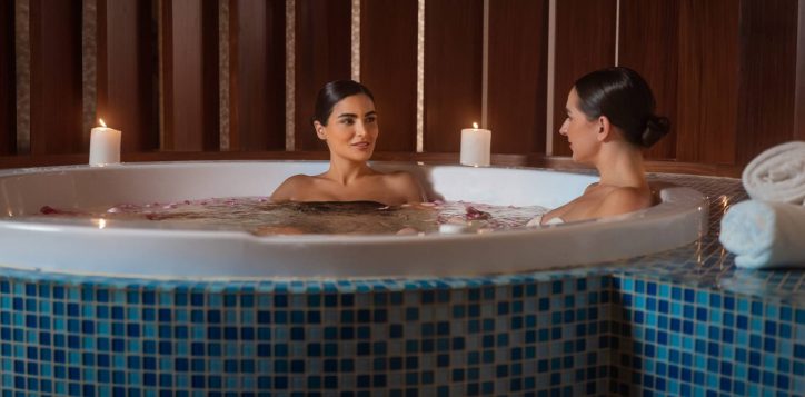 women-in-jaccuzi_swissotel-spa-2