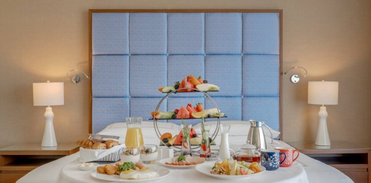 h1p8_bed_and_breakfast_1-2