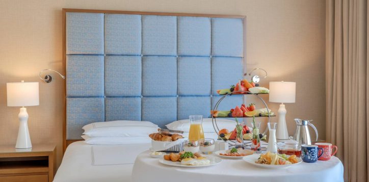 h1p8_bed_and_breakfast_3-2