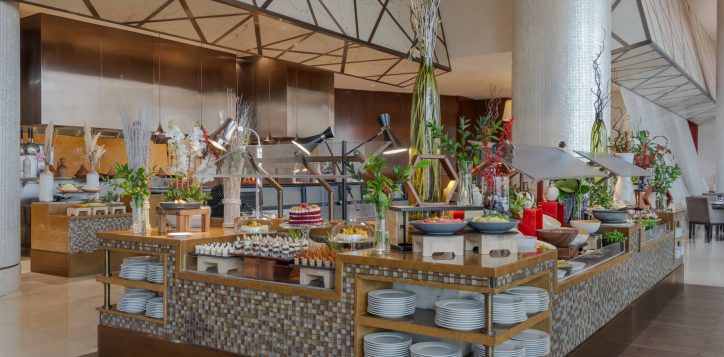 h1p8_restaurant_with_lunch_buffet_setup_1-2